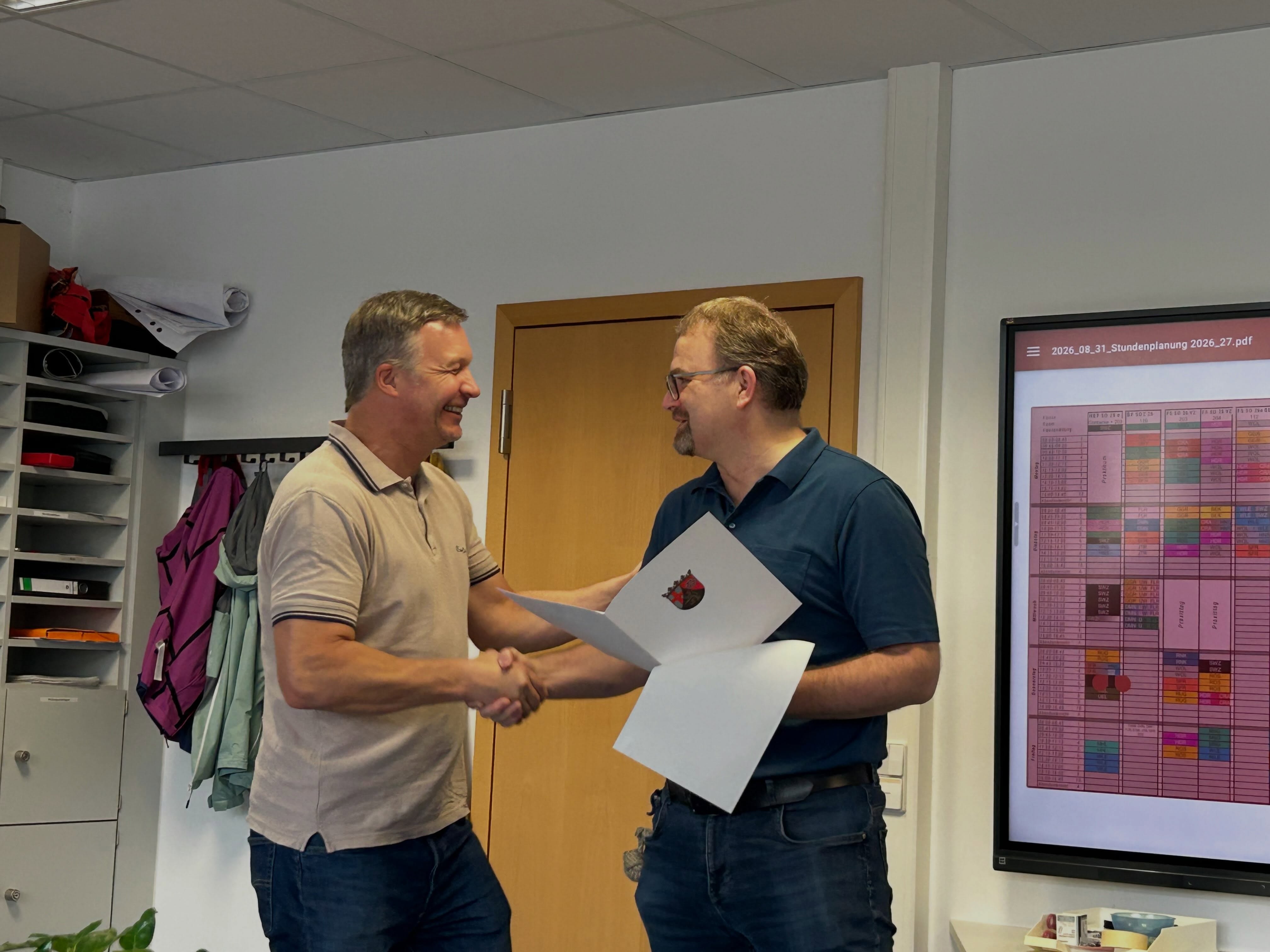25 Jahre im Dienst! 🎉 
Unser Standortkoordinator in Annweiler, Timo Beck, hat im Oktober sein&hellip;